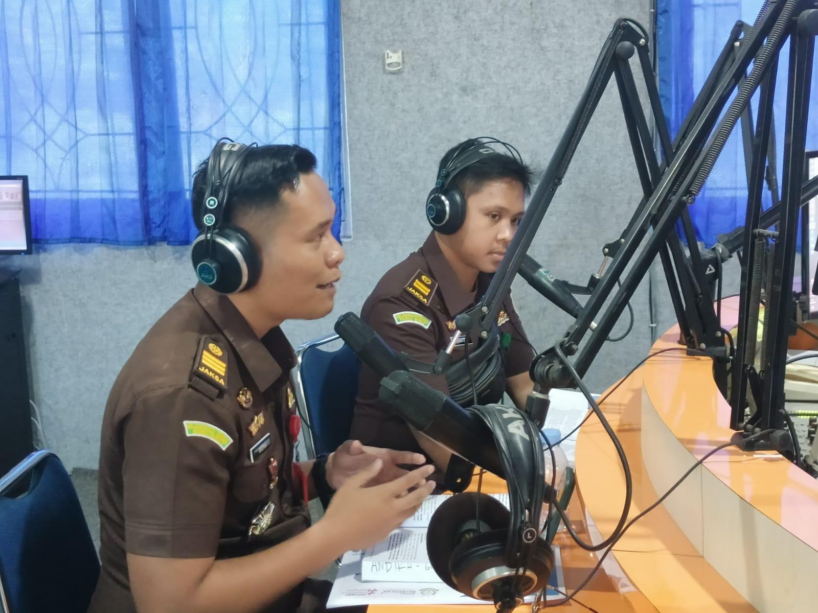 Kejaksaan Negeri Kaimana Sosialisasikan Penerapan KUHP Baru kepada Masyarakat