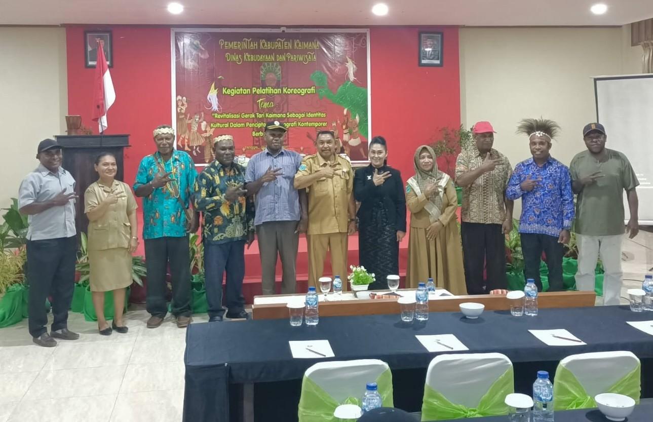 Disbudpar Kaimana Gelar Pelatihan Koreografi untuk Kepala Suku dan Ketua Sanggar