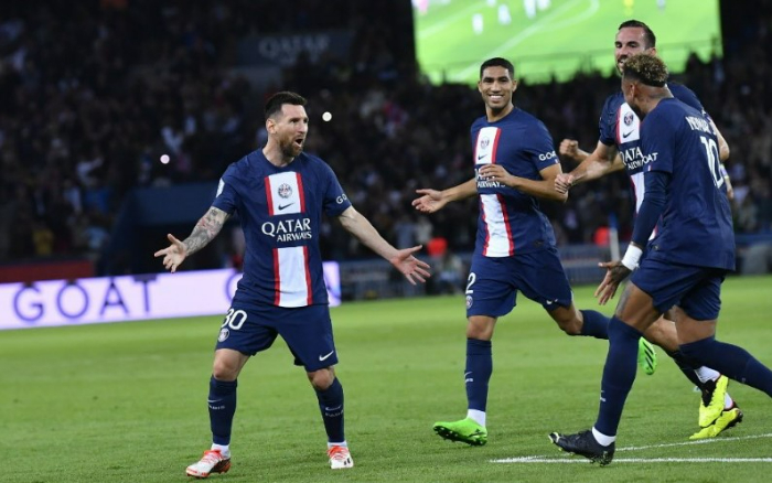 lionel-messi-cetak-gol-psg.jpg