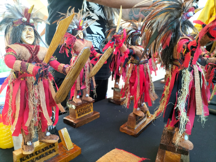 AMAN Sulut Pamerkan Patung Kawasaran saat Sidang Pleno KMAN VI di Jayapura