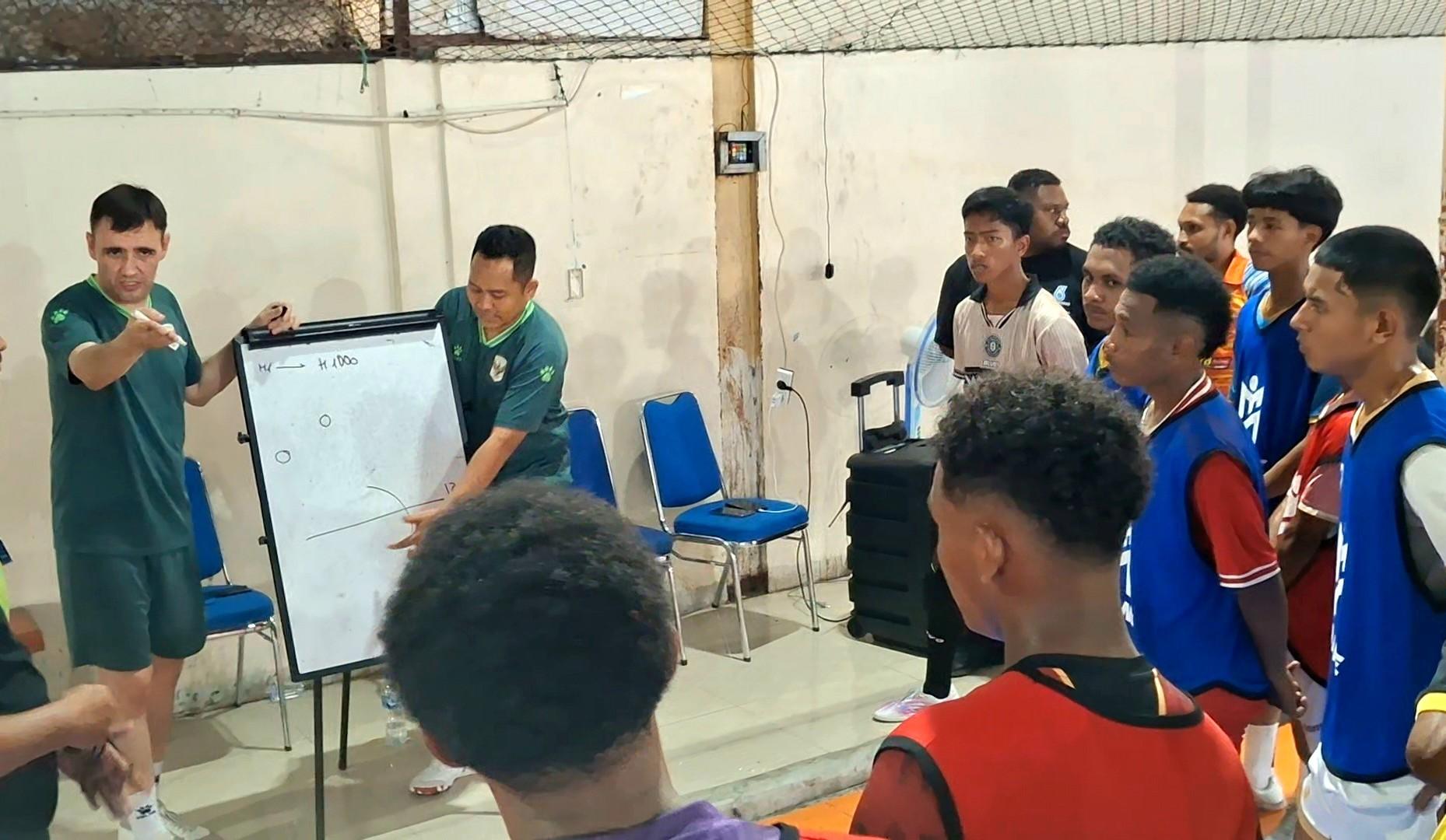 pelatih-timnas-bidik-u-19.jpg