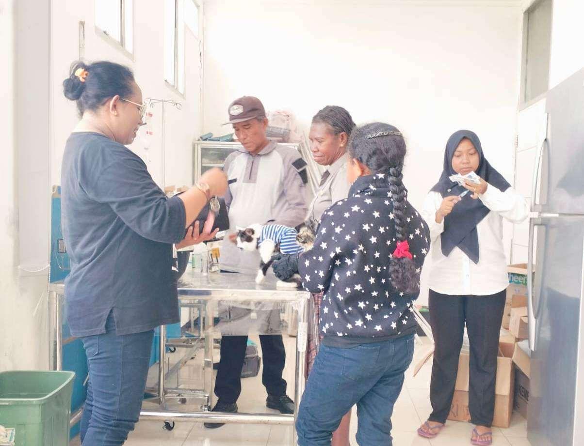vaksin-rabies-di-fakfak-23.jpg