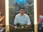 AKP-Boby-Rahman-di-ruang-kerjanya-di-Polres-Kaimana.jpg