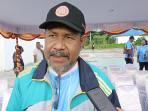 Hugo-Warami-setelah-pembukaan-kegiatan-dies-natalis-ke-25-Unipa.jpg
