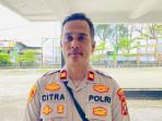 Iptu-Citra-Yuliawanto-di-Area-Gedung-Pertemua-Krooy-Kaimana.jpg
