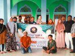 MPI-Papua-Barat-memberikan-takjil-pada-3-masjid-di-Kabupaten-Fakfak.jpg