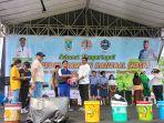 Pembagian-hadiah-kepada-pemenang-lomba-dalam-puncak-peringatan-HPSN-2023.jpg