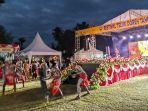 Pembukaan-Festival-Teluk-Doreh-diLapangan-Dermaga-Biryosi-Fasharkan.jpg