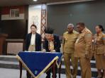 Pemprov-Papua-Barat-dan-Delegasi-Tiongkok.jpg