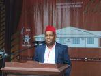 Songkok-merah.jpg