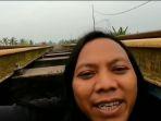 YouTuber-sembunyi-di-kolong-rel.jpg