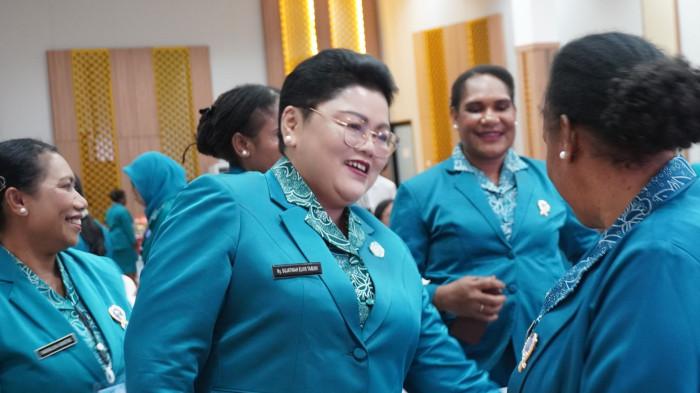 sujatinah elvis tabuni 1