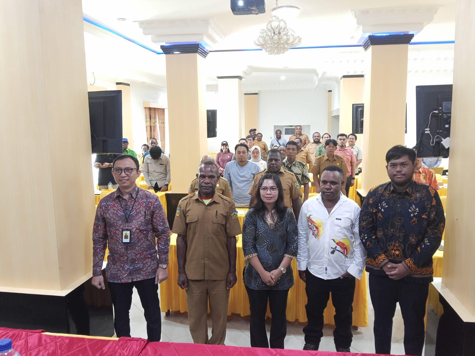 Asisten III Pemkab Dogiyai Ingatkan Bendahara Tertib Pajak Agar Pengelolaan Keuangan Berjalan Baik