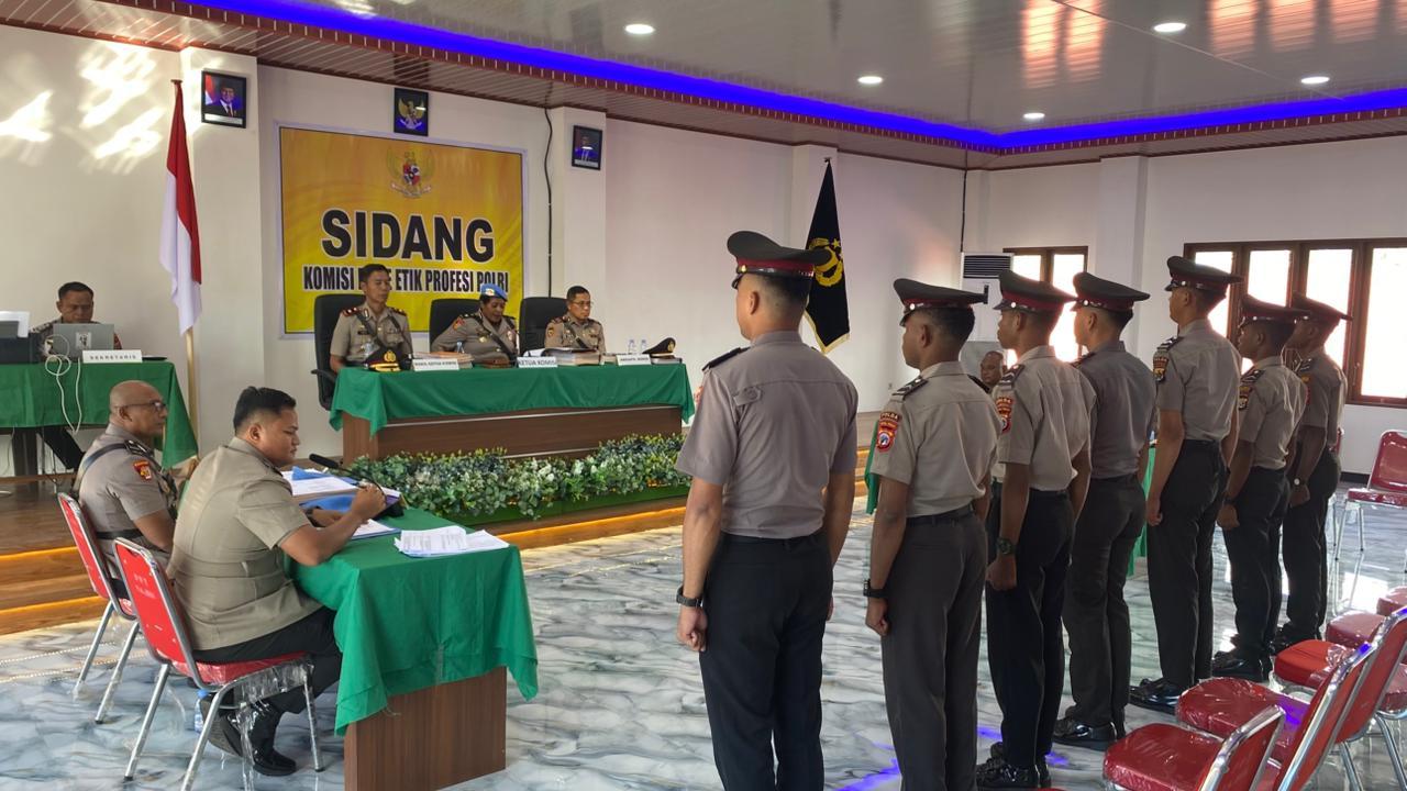 Konflik Dogiyai Papua Tengah, 4 Polisi Diberhentikan Tidak Dengan Hormat