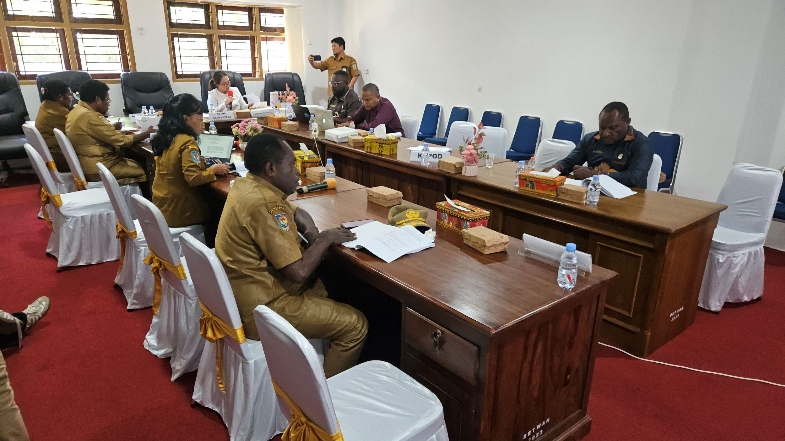 dpr-papua-tengah-bahas-perlindinan-anak.jpg