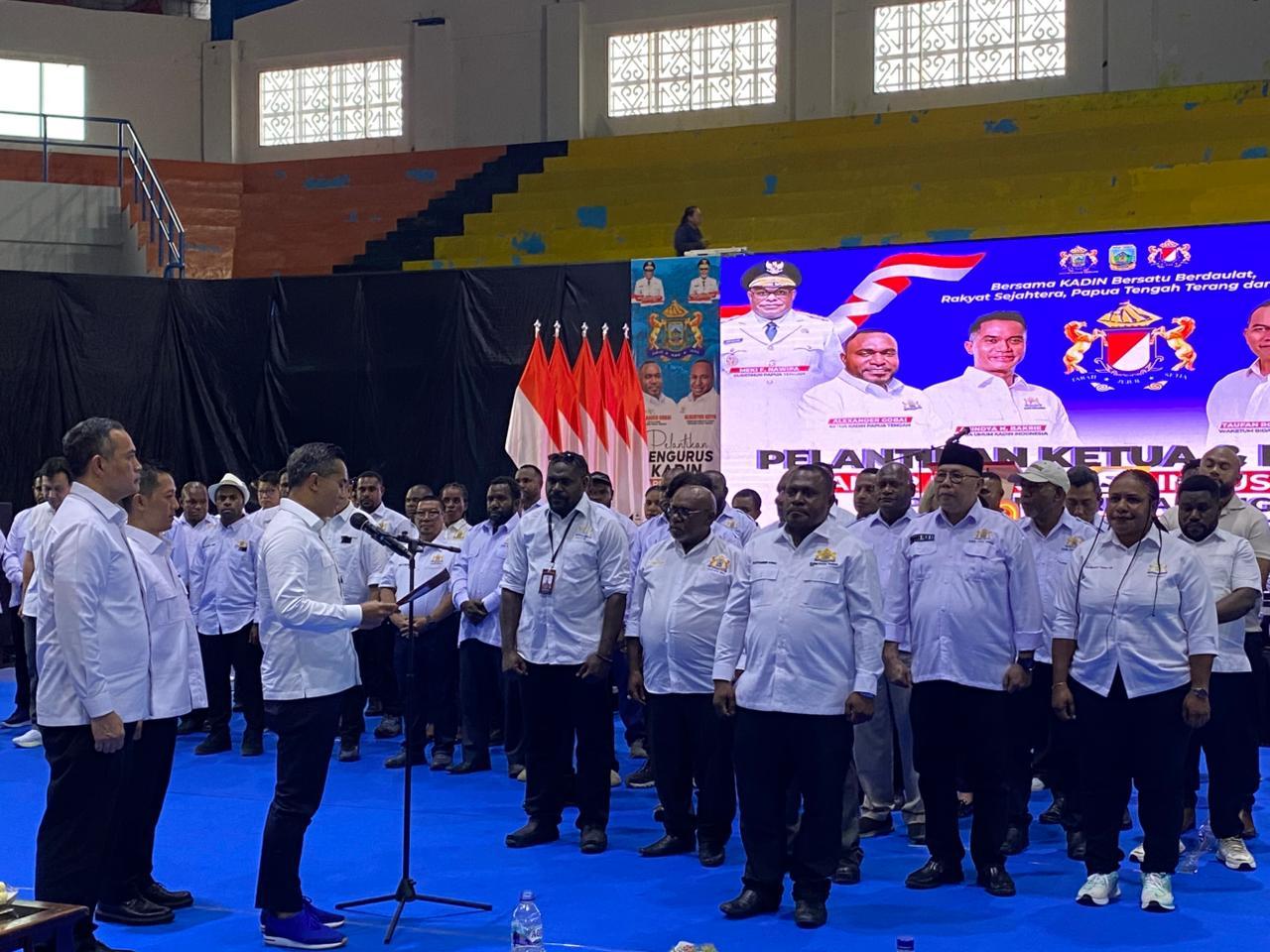 Anindya Bakrie Lantik Pengurus Kadin Papua Tengah, Meki:  Lakukan Hal Positif dan Tolong Masyarakat