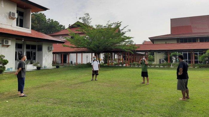 Ambulans Jemput Pasien Isoman, Ketersediaan Tempat Tidur Pasien Isolasi Mandiri di Pekanbaru Aman