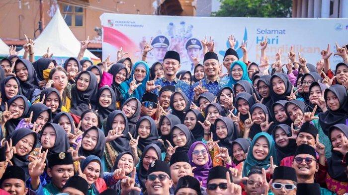 Walikota Agung Nugroho Pastikan Ada Beasiswa Bagi Guru di Kota Pekanbaru