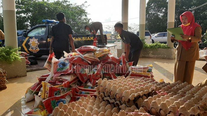 980 Paket Sembako dari ASN dan Pegawai Pemkab Siak Terkumpul untuk ODP Covid-19 yang Kurang Mampu