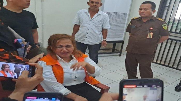 Lina Mukherjee Menangis dan Ketakutan Jalani Sidang Kasus Dugaan Penistaan Agama