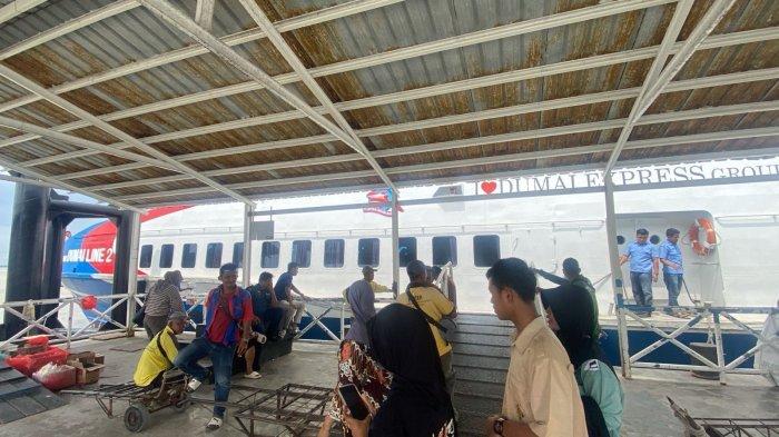 Arus Penumpang di Pelabuhan Tanjung Harapan Kepulauan Meranti Didominasi Kedatangan