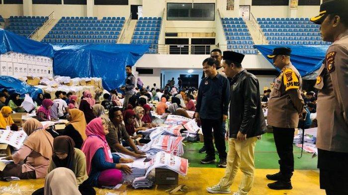 Lebih 200 Surat Suara Pemilu 2024 di KPU Siak Ditemukan Rusak