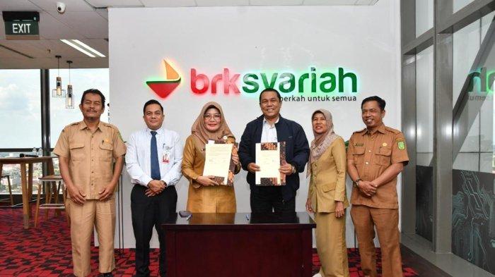 BRK Syariah Siap Akomodir Kebutuhan Transaksi Finansial Pelajar dan Civitas Akademi SMAN Plus Riau