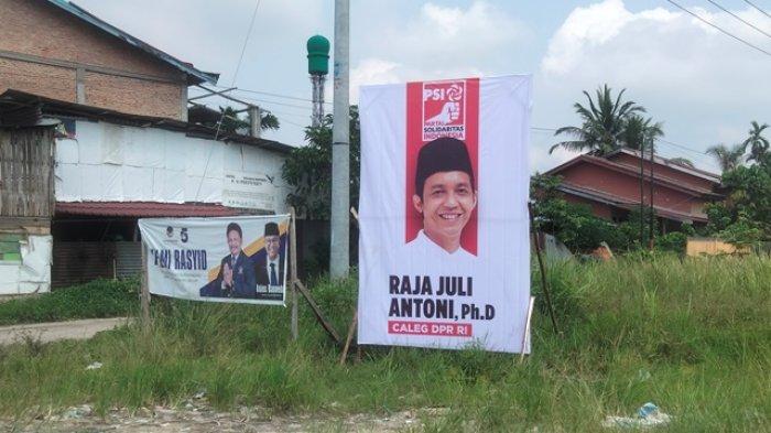 Dua Hari Jelang Penetapan DCT Baliho Sekjennya Kaesang Banjiri Pekanbaru