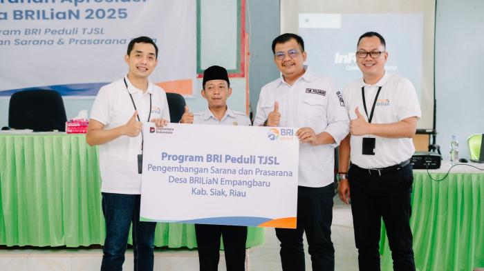 Lewat Program BRI Peduli, Desa BRILiaN Empang Baru Siak Terima Bantuan Rp 300 Juta