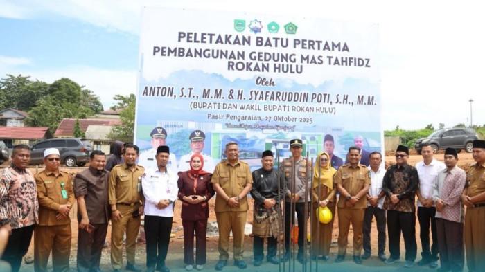 Peletakan Batu Pertama Gedung MAS Tahfidz, Bupati Rohul: Membangun Peradaban Qurani di Rohul
