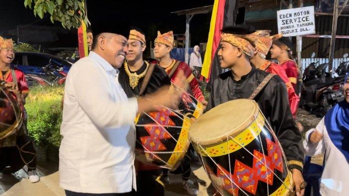 Cabup Siak Alfedri Disambut Tambua Tansa di Tualang, Besoknya Kampanye di Suka Mulya Dayun