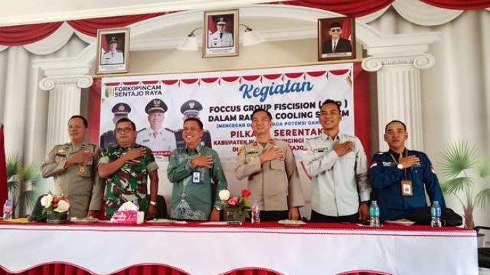 Camat Sentajo Raya Wanti-wanti Perangkat Desa untuk Tidak Ikut Politik Praktis di Pilkada Kuansing