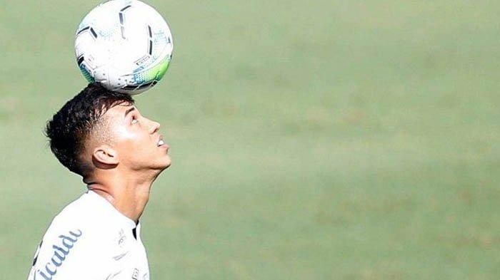 JUVENTUS Selamatkan Karir Kaio Jorge dengan Meminjamkannya ke Frosinone