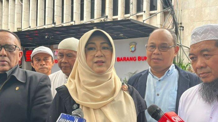 Dokter Tifa Sebut Pihak Jokowi Ingin Segera Penjarakan Dirinya: Kejar Target Apa Sih?