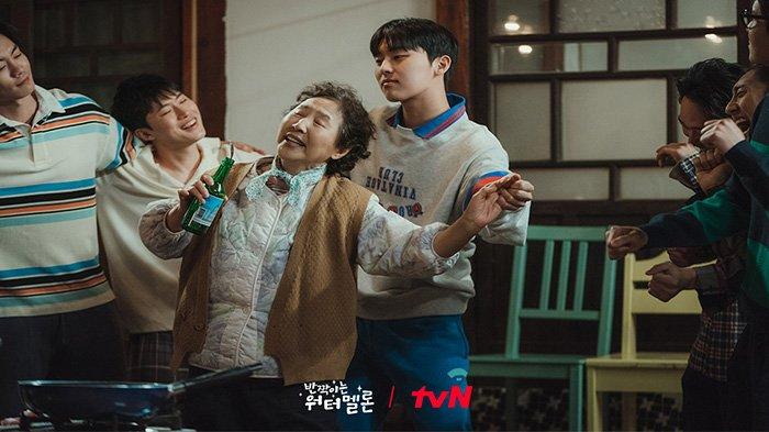 Nonton Drama Korea Twinkling Watermelon Episode 7