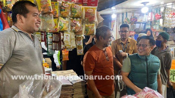 FOTO: Cak Imin Kunjungi Pasar Arengka Pekanbaru - FOTO_Cak_Imin_Kunjungi_Pasar_Arengka_Pekanbaru_1.jpg