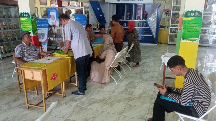 FOTO: Pendaftaran Ulang PPDB di SMAN 5 Pekanbaru - FOTO_Pendaftaran_Ulang_PPDB_di_SMAN_5_Pekanbaru_3.jpg
