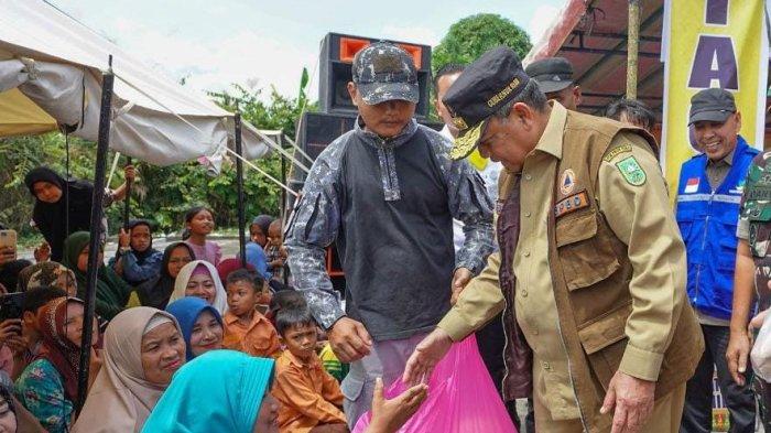 Tinjau Banjir, Masyarakat Rimba Melintang Rohil Ucapkan Terima Kasih Kepada Gubernur Edy Nasution