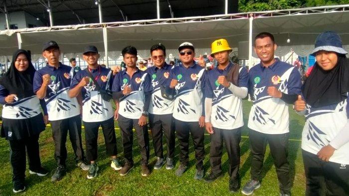 Jajaran-pelatih-dan-atlet-panahan-Riau.jpg