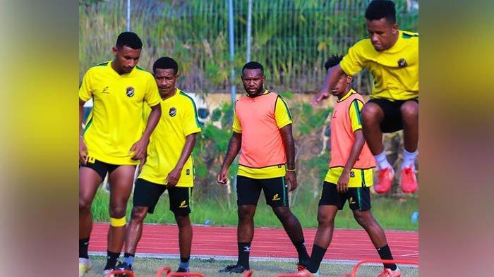 Laga Penentuan Persewar Waropen vs Sulut United di Grup 4 Liga 2 , Berebut Tiket ke Babak 12 Besar