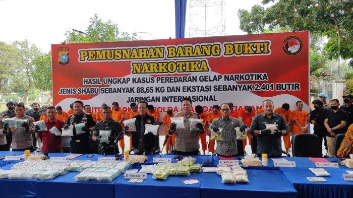 Berita Populer Riau Bulan Ini, Juni 2024, Penanganan Narkoba Polda Riau dan Penerimaan CPNS Kampar