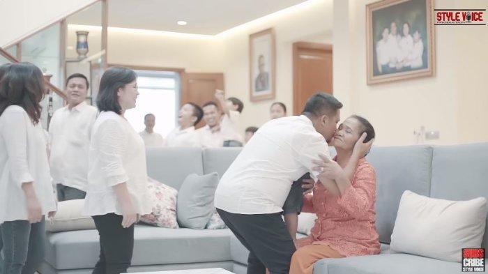 Kunci Gitar Lagu Batak Tentang Orangtua, Lirik Iluni Anak Siakkangan Style Voice