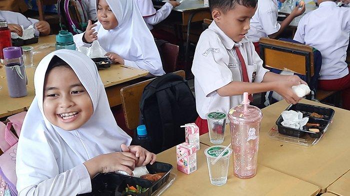Masih Simulasi, Segini Harga Makan Siang Bergizi Gratis per Anak di Pekanbaru