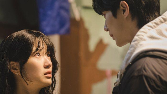 Preview Drama Korea Lovely Runner Sub Indo Episode 11 dan 12