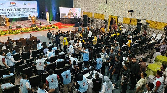 Bawaslu Bengkalis Sebut Debat Publik Pertama Lancar, Tapi Ada Beberapa yang Menjadi Catatan