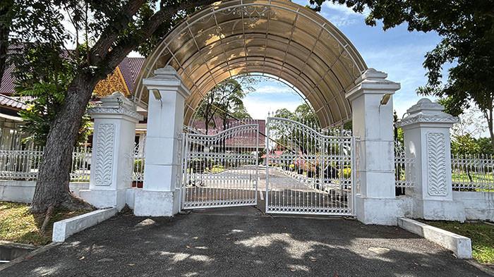 Breaking News: KPK Geledah Rumah Dinas Gubernur Riau dan Beberapa Lokasi Lain