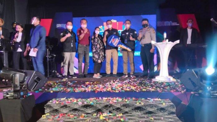 Sumarni Raih Hadiah Mobil dalam Pengundian Panen Hadiah Simpedes BRI