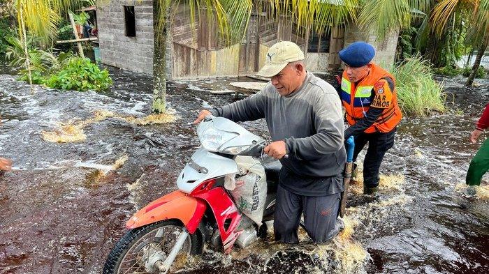 9 Kecamatan di Rohil Dilanda Banjir, Bupati Sebut Butuh Bantuan Barang-barang Ini