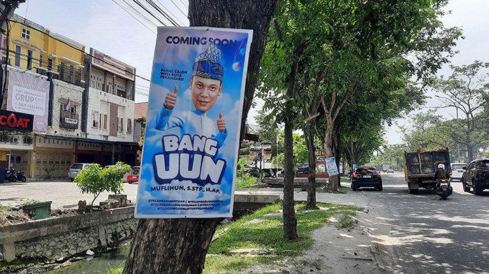 Jelas Melanggar Perda, Banyak APS Bakal Calon Kepala Daerah di Pekanbaru Terpasang di Pohon