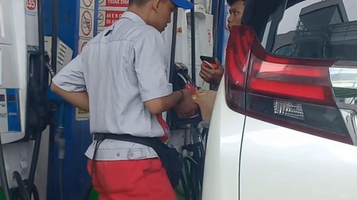 Ironi BBM Subsidi: Mobil Mewah Ikut Nikmati Pertalite, Ketegasan Dibutuhkan